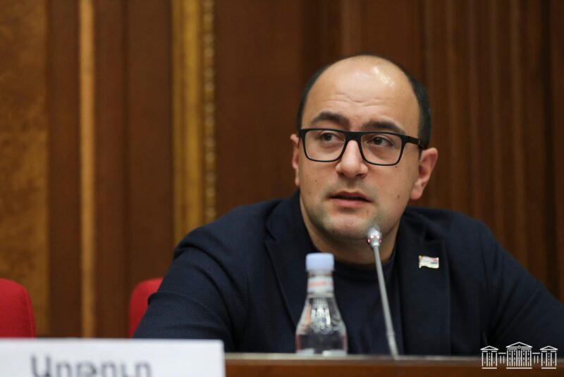 «Պատիվ ունեմ» խմբակցության մի քանի պատգամավորներ հանդիպել են ԲՀԿ աշխատակազմի ղեկավարին