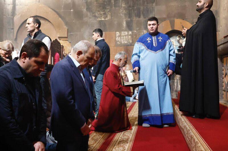 Փաշինյանը «եկեղեցու նորոգման» օրակարգով փորձում է շեղել մարդկանց խաղաղության պլանի բացահայտումից