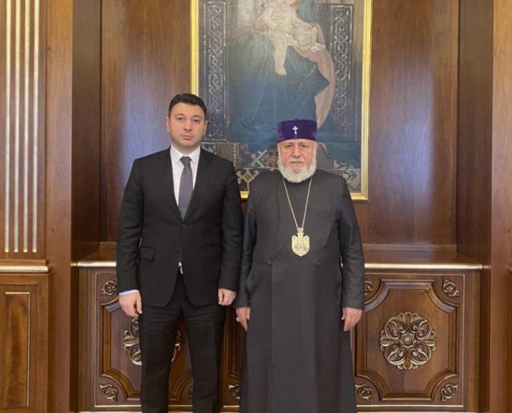 Վեհափառին կալանքով չեք վախեցնի. Վեհափառը Աստծո օծյալ է. Շարմազանովը՝ իշխանությանը