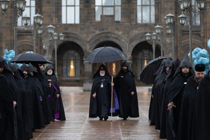 Մայր Աթոռում կատարվեց հոգեհանգստյան կարգ՝ Սումգայիթի կոտորածի զոհերի հոգիների խաղաղության համար