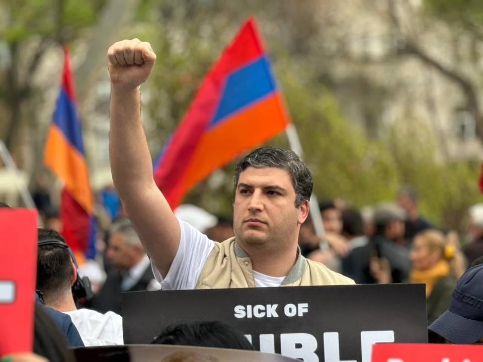 Սերժ Սարգսյանի քաղաքական ակտիվության դեմ ուղղված ձեր թեզերը համընկնում են պաշտոնական Բաքվի և անձամբ Իլհամ Ալիևի հռետորաբանության հետ