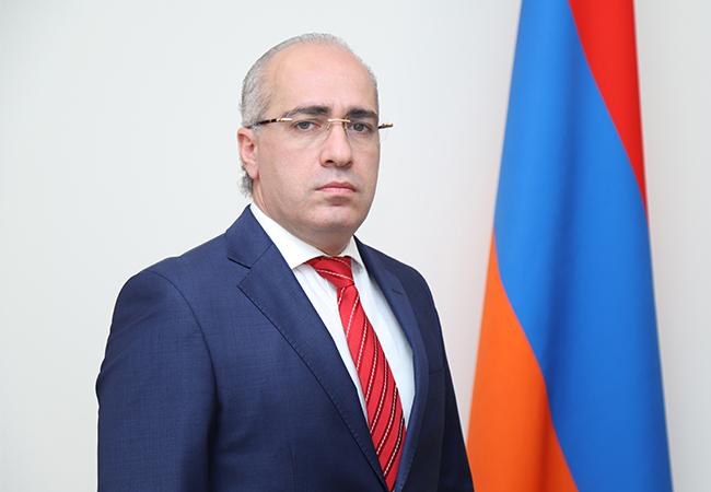 15 աշխատակից ազատել են, իսկ փոխնախարարի մայրը պաշտոն ունի. ի՞նչ է կատարվում Հաշվեքննիչ պալատում