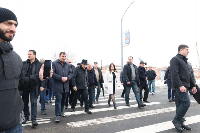 Երբ երեխաները դառնում են քարոզչության մաս. «անմեղ զրո՞ւյց», թե՞…. «Փաստ»