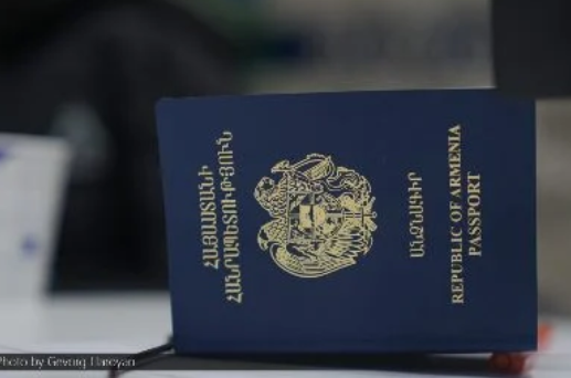 Արցախահայերի՝ քաղաքացիություն ստանալու դիմումները ամիսներով ձգում են. գնան Նիկոլի դե՞մ քվեարկեն․ «Իրավունք»