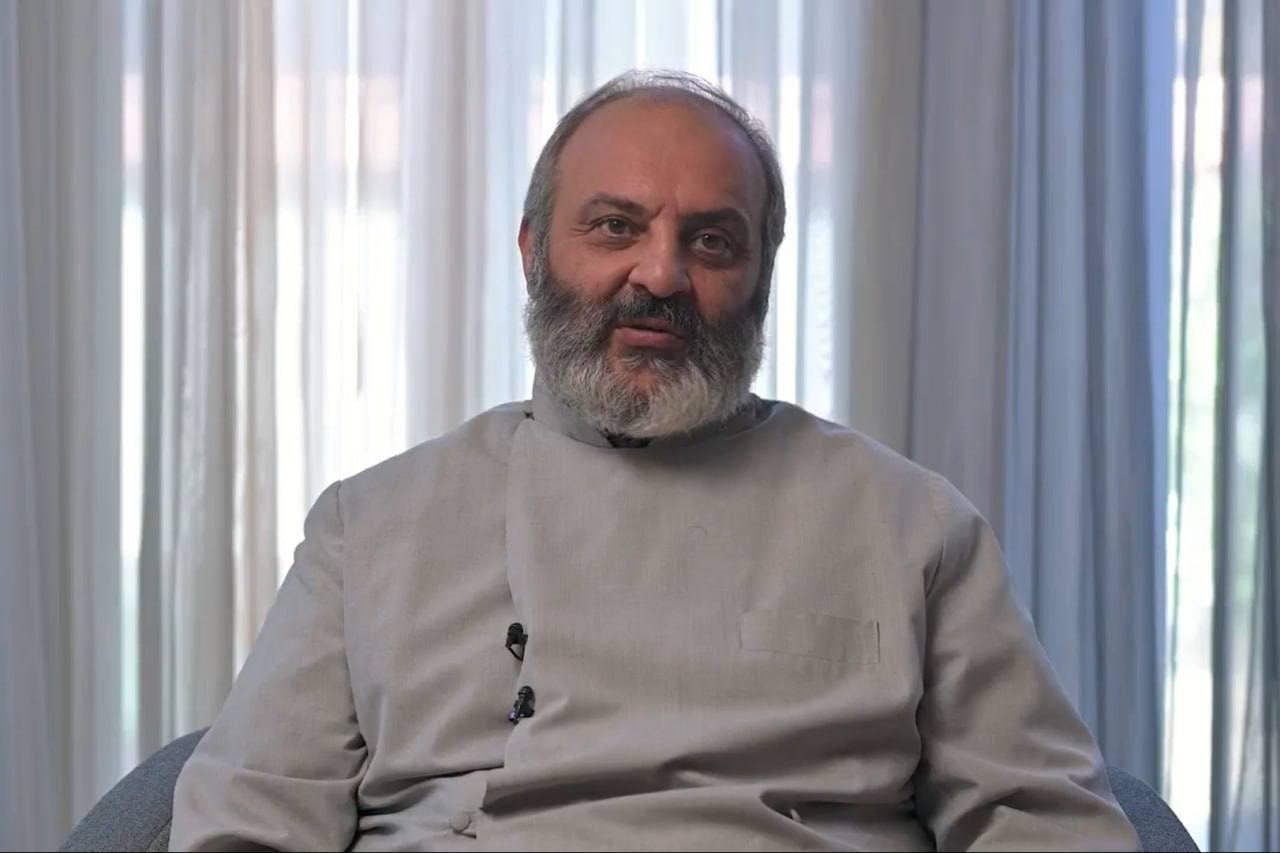 … Այն ժամանակ դուք լուռ, սակայն ծափահարելու եք ձեր ամոթի համար. Ոչ թե Փաշինյանին, այլ` ԵԽ պատգամավորներին. Բագրատ արքեպիսկոպոս Գալստանյանի հայտարարությունը