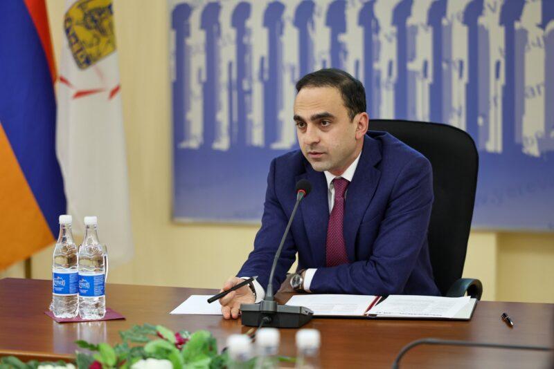 Քավության նոխազ․ Ավինյանն է մեղավոր. Փաշինյանն աննկարագրելի «մանթրաշի» մեջ է. «Հրապարակ»