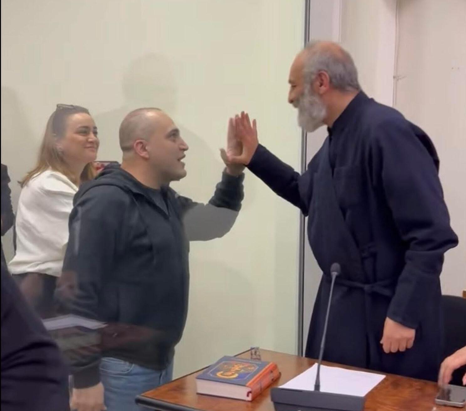 Բոլորը մաղթում էին, որ Սրբազանն էլ ազատ արձակվի՝ Նարեկի պես, բայց Նարեկն ազատ չէ. Նաիրա Կարապետյան