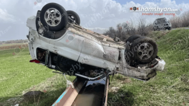«Mitsubishi Pajero»-ն բախվել է հողաթմբին և գլխիվայր հայտնվել ջրատարի վրա. կա վիրավոր
