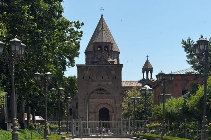 Հայ Առաքելական Սուրբ Եկեղեցին տոնախմբելու է Սուրբ Թադեոս առաքյալի և Սուրբ Սանդուխտ կույսի հիշատակը