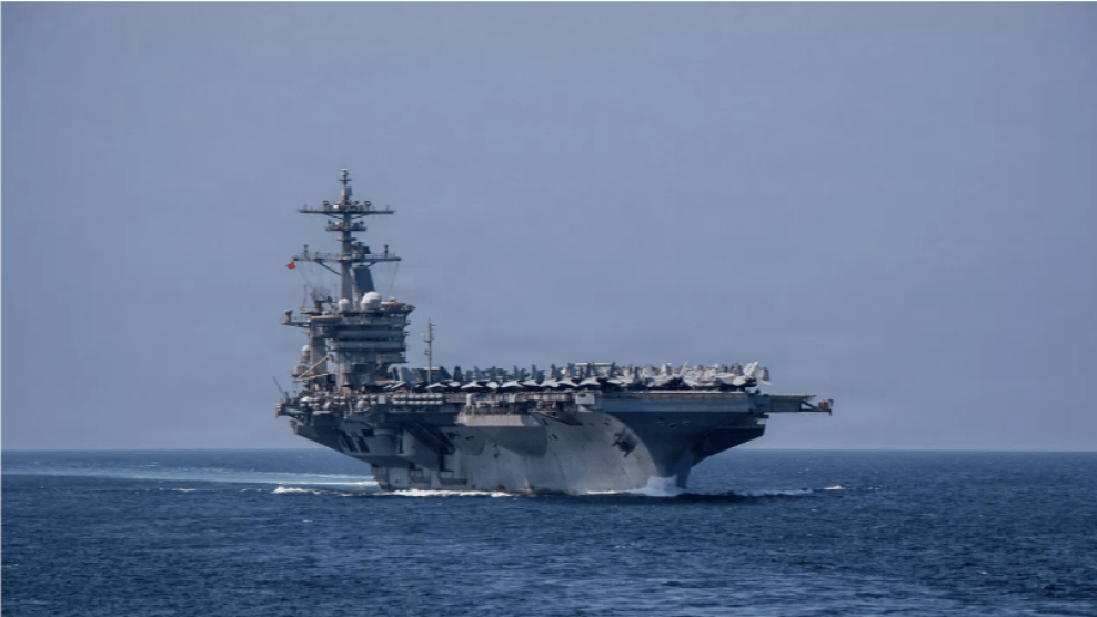 USS Abraham Lincoln ավիակիրի մի քանի զինվորներ փորձել են ցատկել ծովը