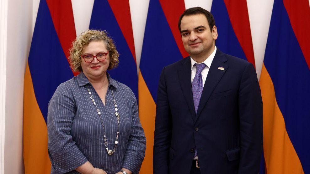 Նարեկ Կարապետյանն ու Ալեքսանդրա Քոուլին քննարկել են Հայաստանի առջև ծառացած անվտանգային և այլ մարտահրավերները