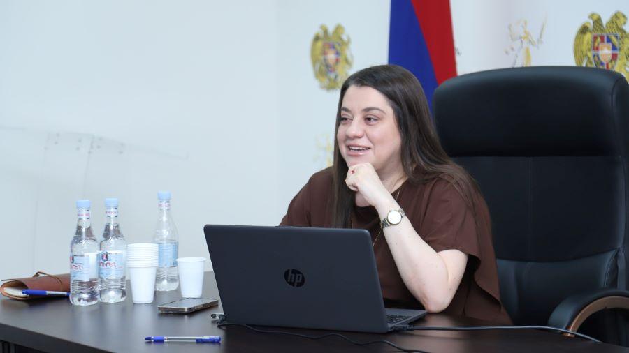 Մութ ամպեր Սինանյանի ու Թադեւոսյանի գլխին. «Հրապարակ»