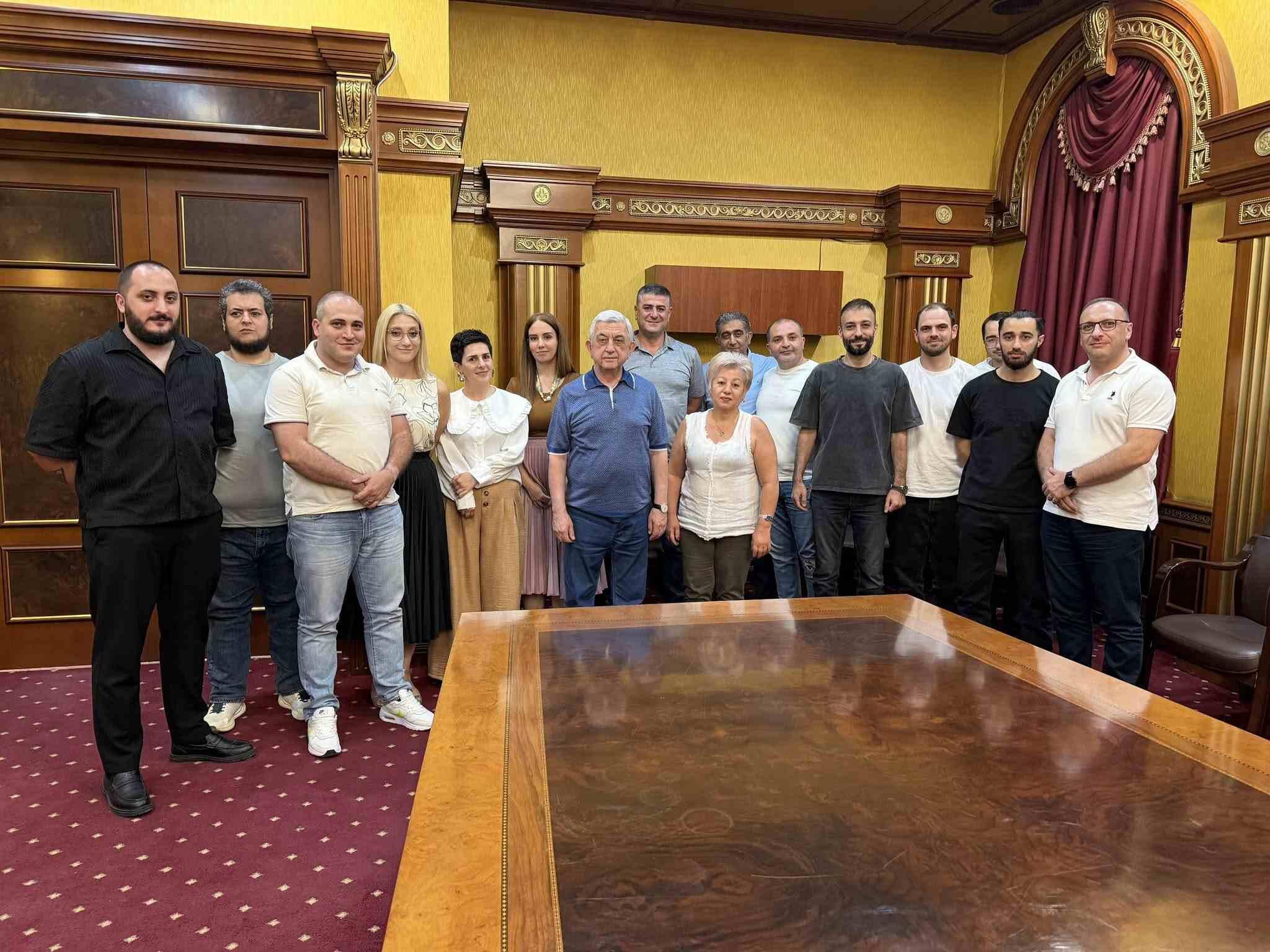 Շնորհակալություն ՀՀ երրորդ նախագահ Սերժ Սարգսյանին՝ հյուրընկալության, բաց ու երկար զրույցի համար. «Իմնեմնիմի»-ի աջակից