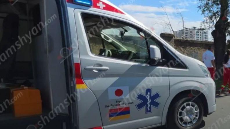 Կրակոցներ են հնչել Երևանում, տղամարդուն տեղափոխել են հիվանդանոց, վիճակը ծայրահեղ ծանր է