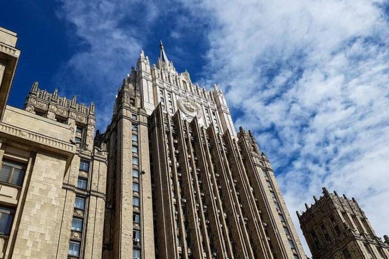 Ռուսաստանի ԱԳՆ-ն և ՊՆ-ն Կիևում դեսպանատներին զգուշացրել են վտանգի մասին. Պեսկով