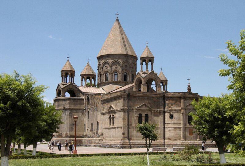 Մայր Աթոռին հատկացված շինությունները Հայոց Հայրապետի անձնական ունեցվածք ներկայացնելը մանիպուլիացիա է