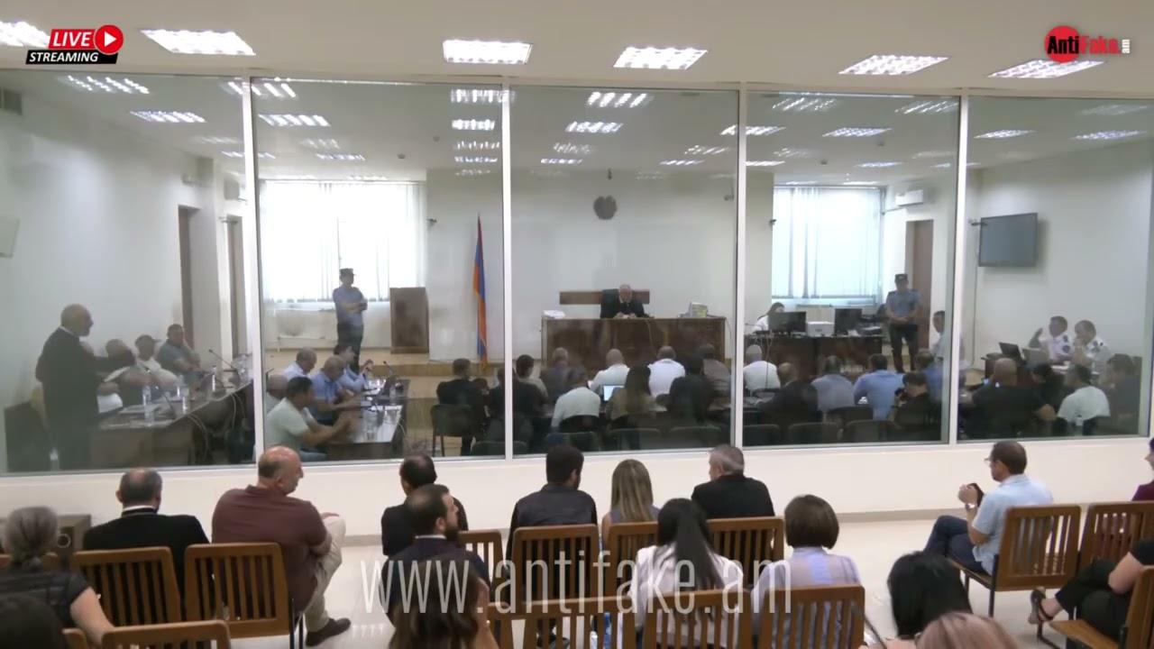 Lարված իրավիճակ․ «Հանգիստ նստի տեղդ, ինչ ասեցի՞ր, նորմալ խոսում են նորմալի հետ»․ Սրբազանը՝ դատախազին